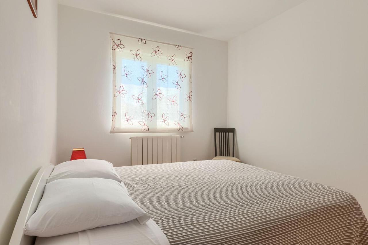 Apartments Boris Fažana Kamer foto